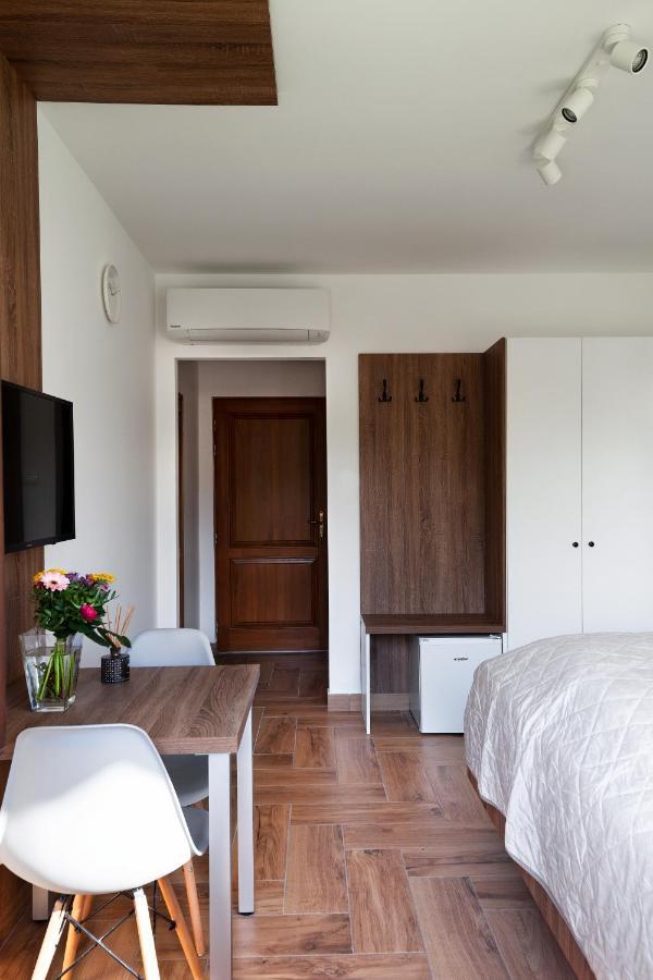 Hvt Comfort Apartments Mezokovesd ภายนอก รูปภาพ