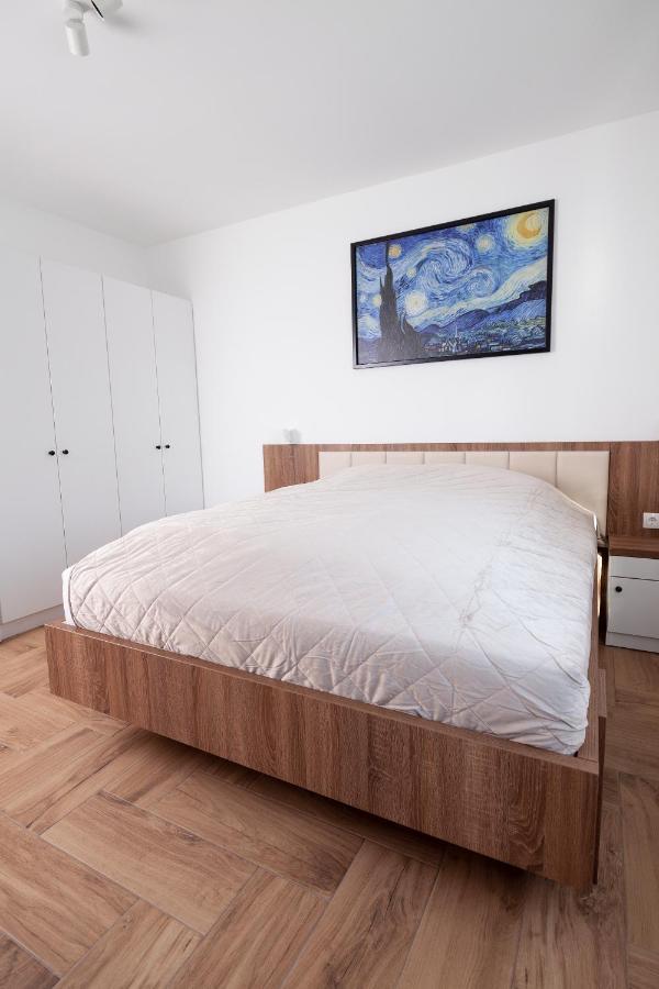 Hvt Comfort Apartments Mezokovesd ภายนอก รูปภาพ