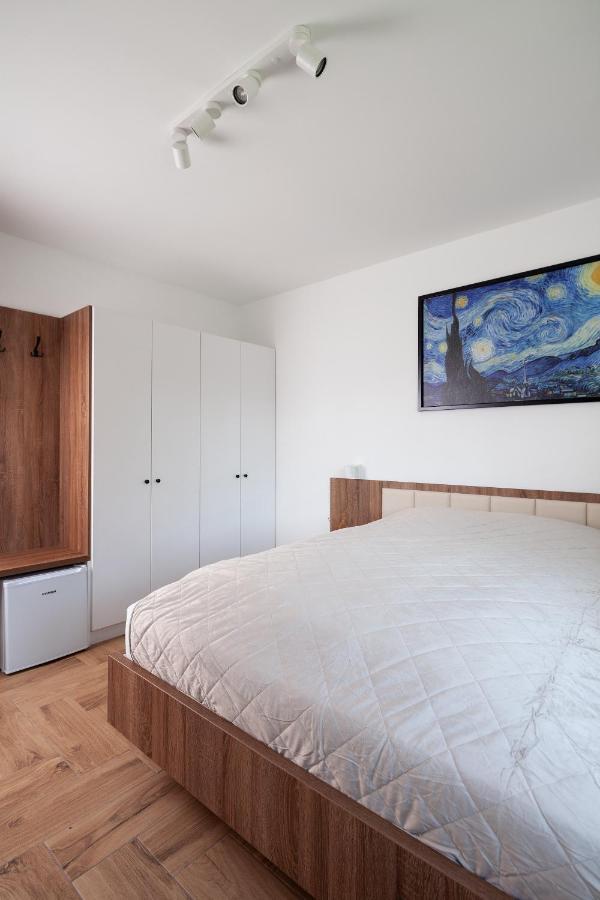 Hvt Comfort Apartments Mezokovesd ภายนอก รูปภาพ