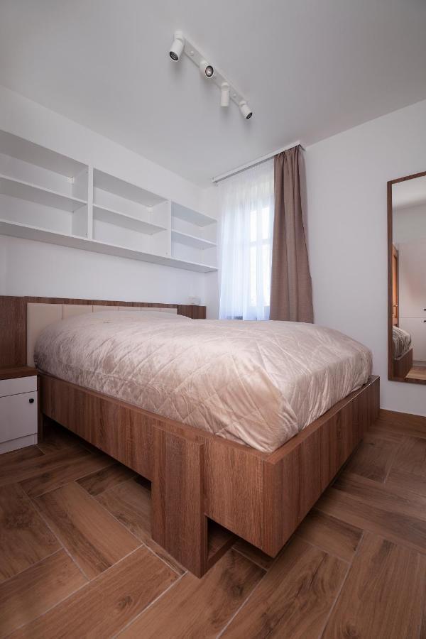 Hvt Comfort Apartments Mezokovesd ภายนอก รูปภาพ