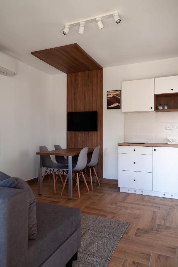 Hvt Comfort Apartments Mezokovesd ภายนอก รูปภาพ