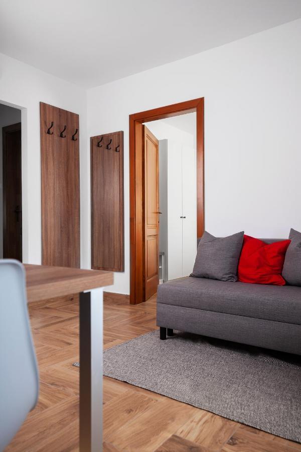 Hvt Comfort Apartments Mezokovesd ภายนอก รูปภาพ