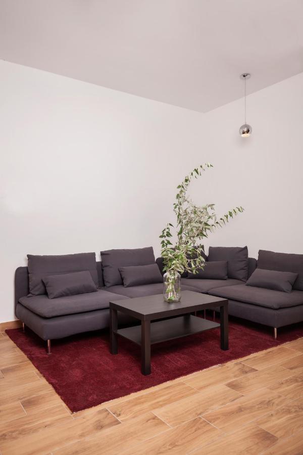 Hvt Comfort Apartments Mezokovesd ภายนอก รูปภาพ