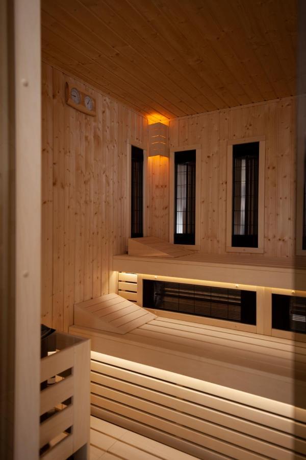 Hvt Comfort Apartments Mezokovesd ภายนอก รูปภาพ