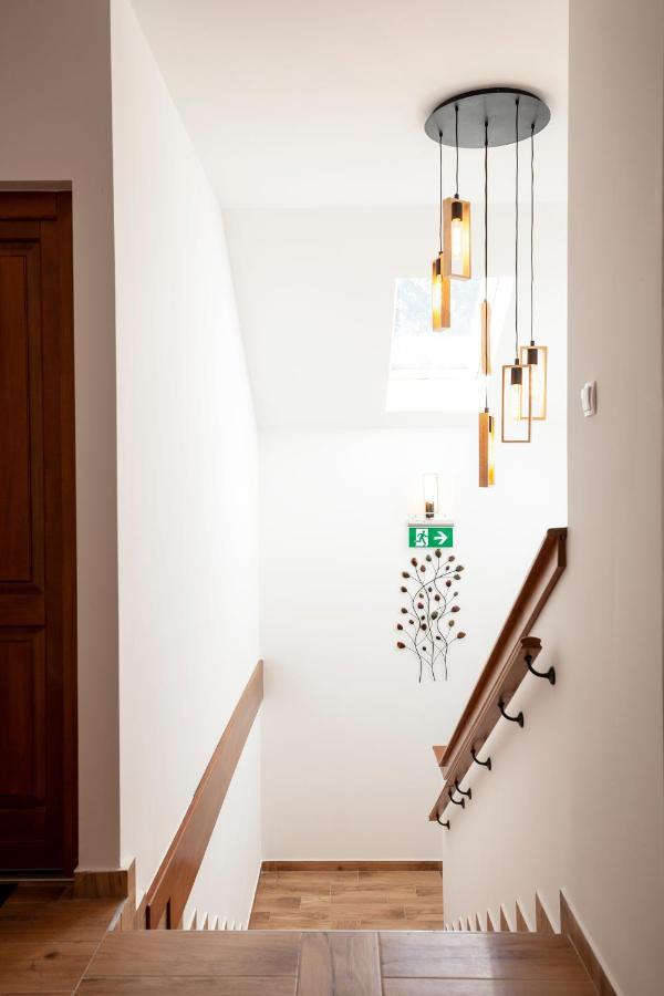 Hvt Comfort Apartments Mezokovesd ภายนอก รูปภาพ