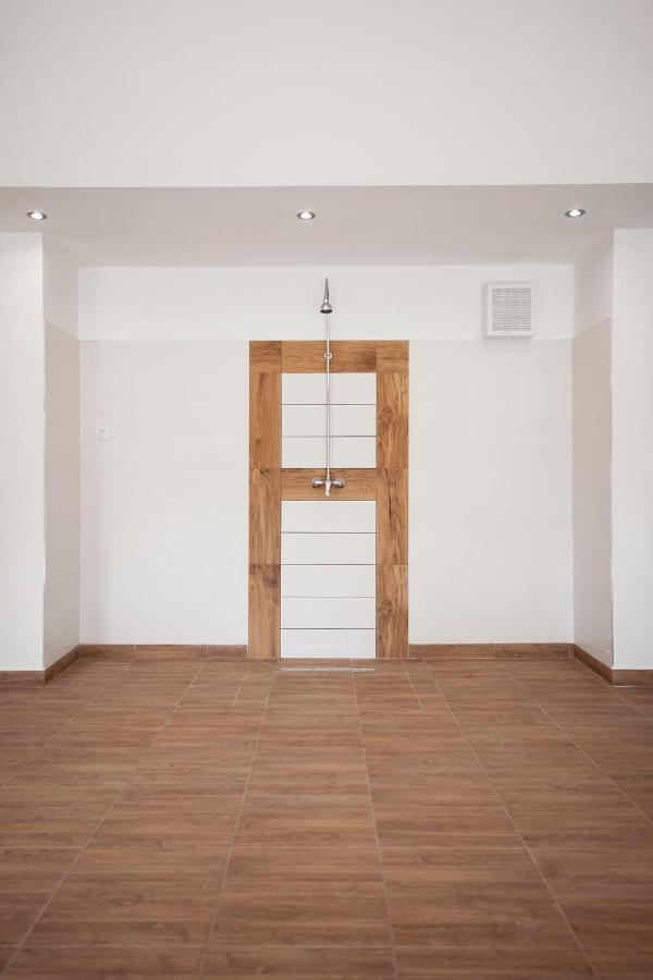 Hvt Comfort Apartments Mezokovesd ภายนอก รูปภาพ