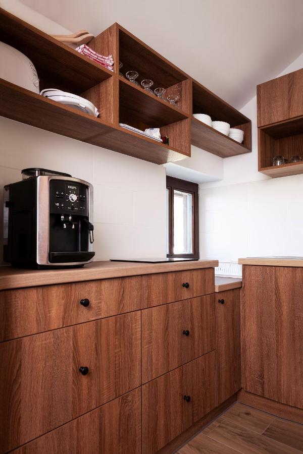 Hvt Comfort Apartments Mezokovesd ภายนอก รูปภาพ