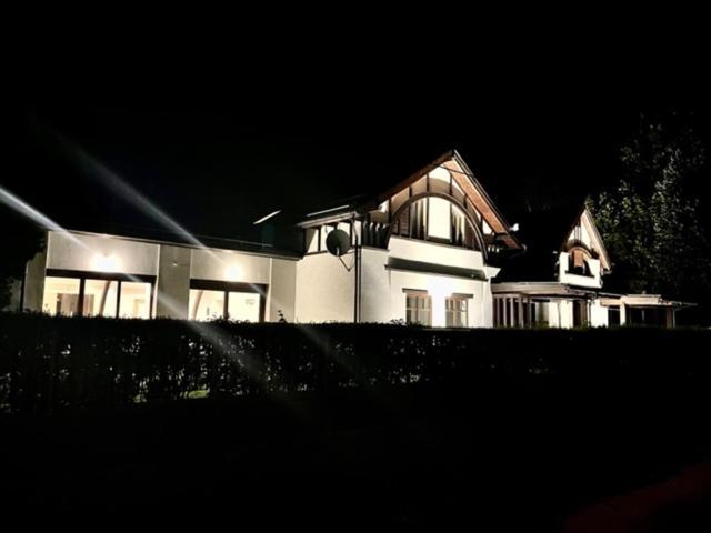 Hvt Comfort Apartments Mezokovesd ภายนอก รูปภาพ